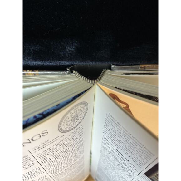 AA Book of British Towns by Philip Llewellin & Ann Saunders 1st Edition Hardback - Picture 9 of 9